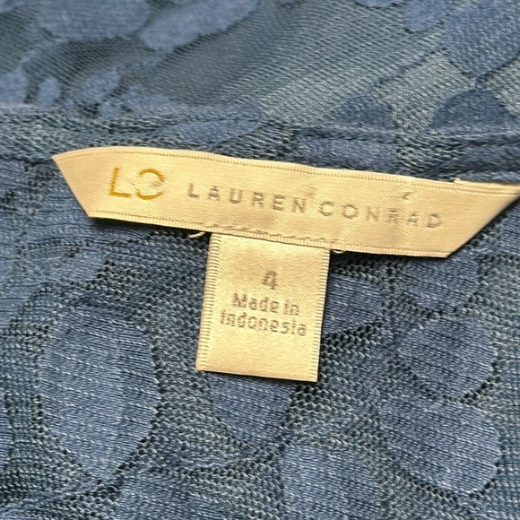 LC LAUREN CONRAD  Dress Lined, Lace Overlay, Dark Slate Blue, cap Sleeve, size 4 - Picture 2 of 9